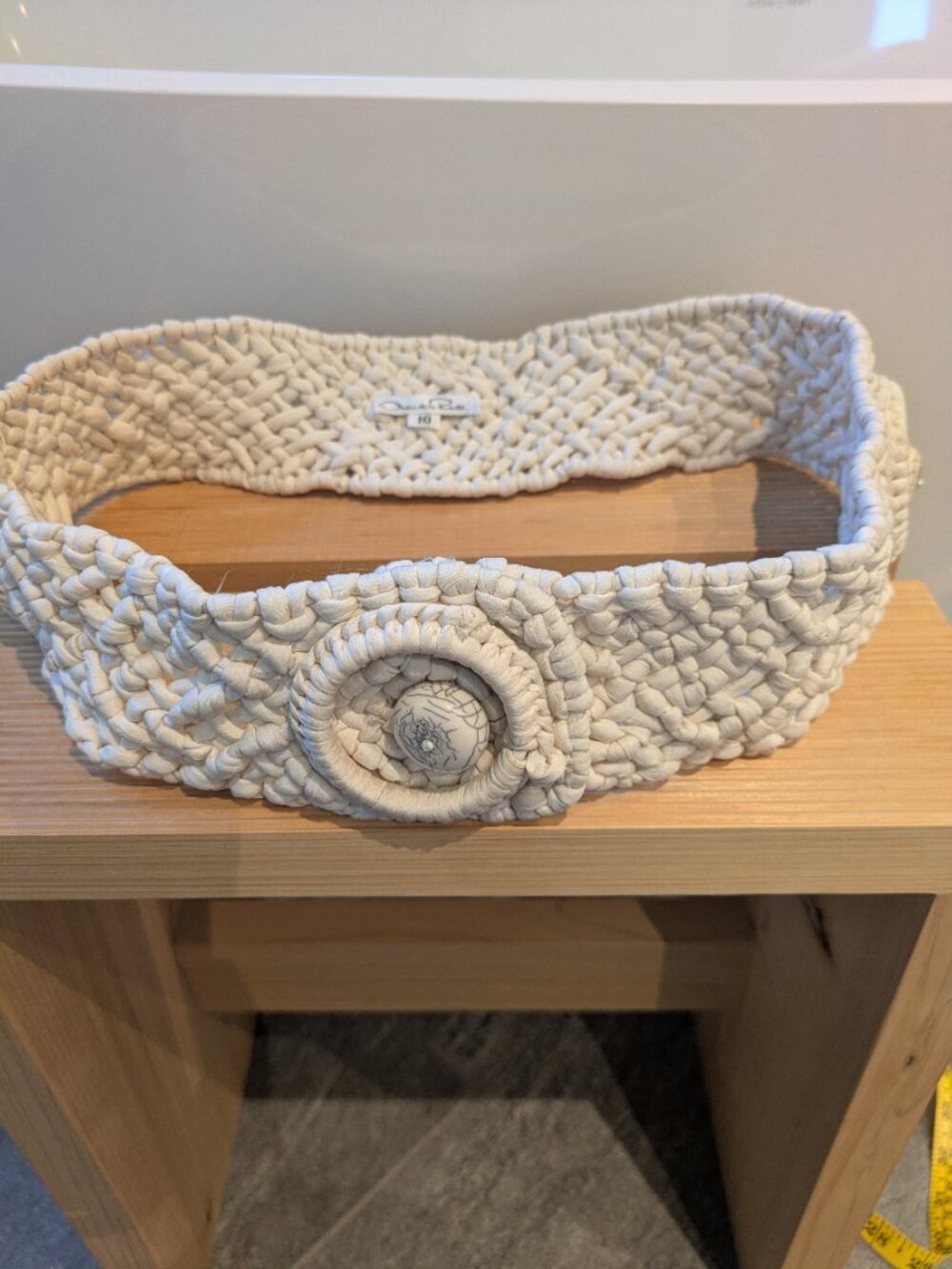 Vintage Oscar de la Renta ivory macrame belt woven cord pattern size 10.